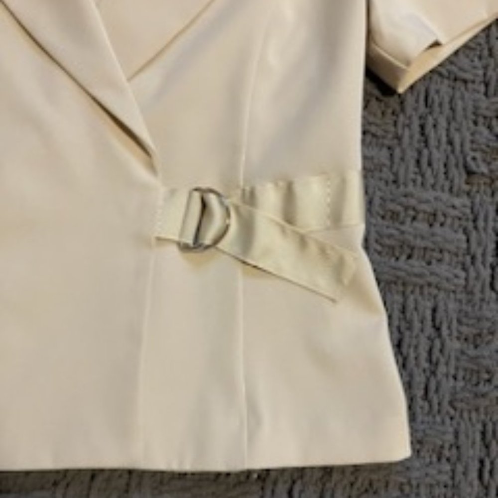 Courtenay Ivory Short-Sleeve Pantsuit - Picture 5 of 14
